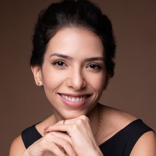Dra. Marina Malheiro Cruz