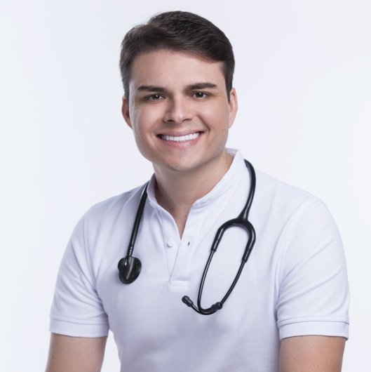 Dr. César Augusto Maia