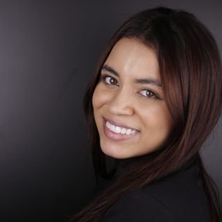 Dra. Stefanie Sales Ribeiro