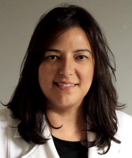 Dra. Carla Tavares Felipe Vieira