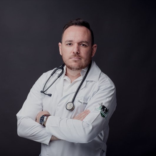 Dr. Bruno Correia