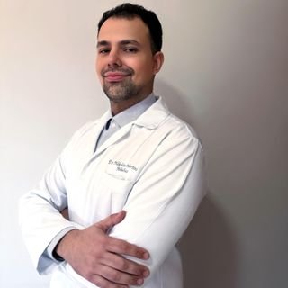 Dr. Nikolas Martins