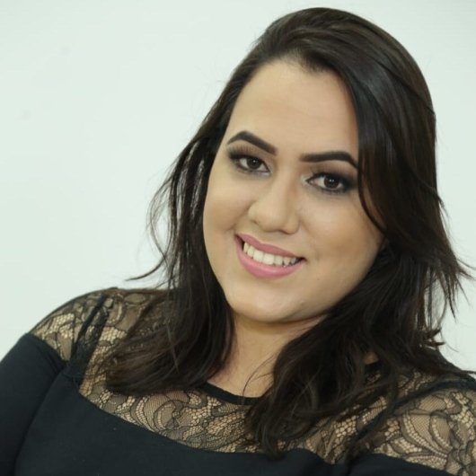 Dra. Karine De Assis Oliveira