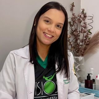 Dra. Nayara Holanda