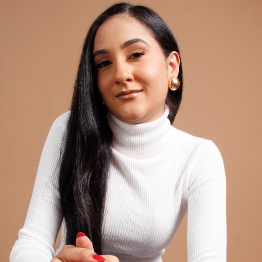 Dra. Nadine Cunha