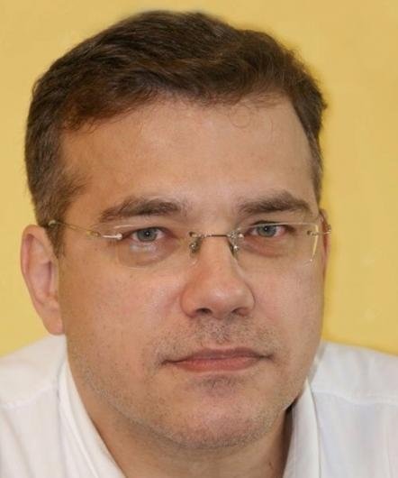Dr. Leonardo Sardou
