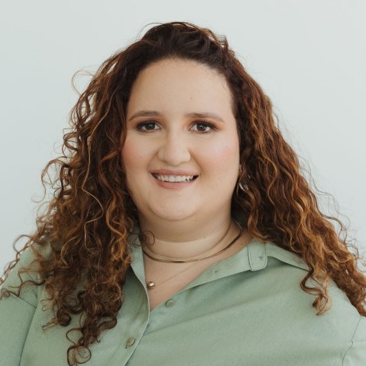 Dra. Júlia Marques de Andrade
