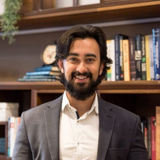 Dr. Pedro Catizane