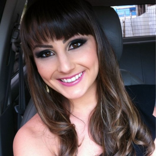 Dra. Lais Fracasso