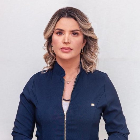 Dra. Camila Viana