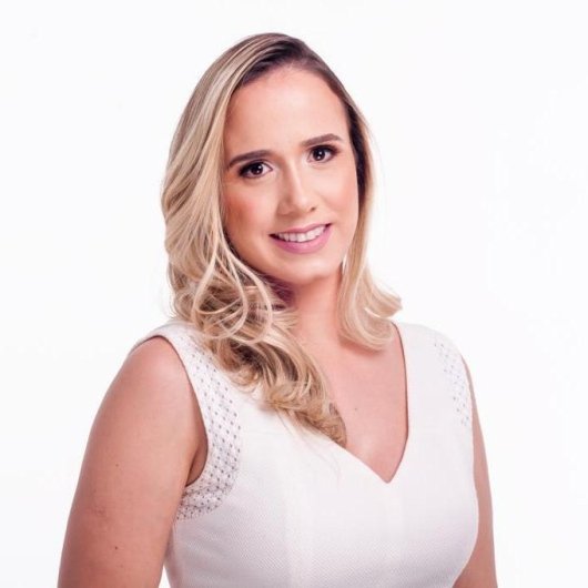 Dra. Bárbara Ribeiro Carminatti