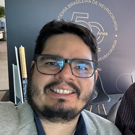 Dr. Igor Furtado .