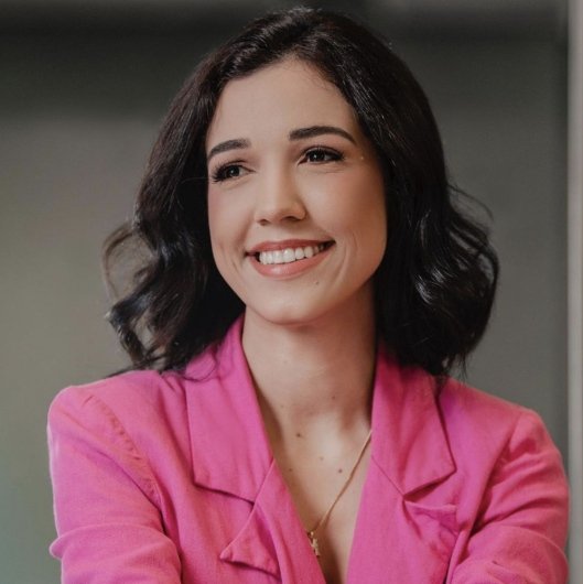 Dra. Maria Clara Carvalho