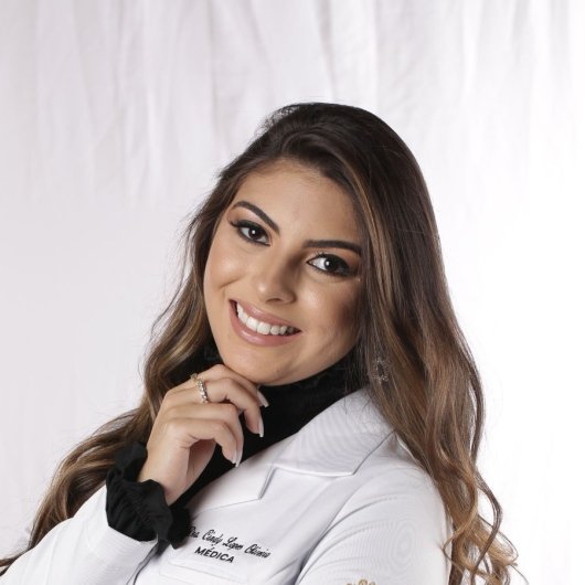 Dra. Cindy Lopes Oliveira Alves