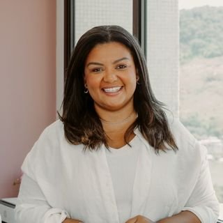 Dr. Suelen Maia