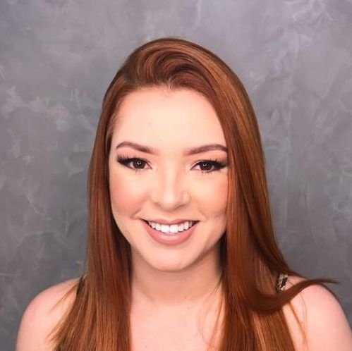 Dra. Gabriela Souza