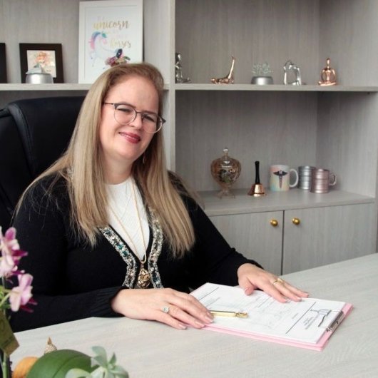 Dra. Elizangela Nissola