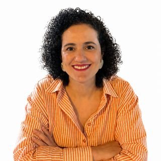Dra. Ana Carolina Almenara Pelisson Santos