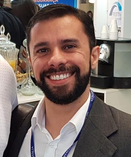 Dr. Arnon Alves Filho