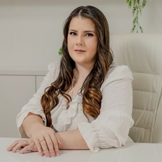Dra. Milena Brasileiro Parreira