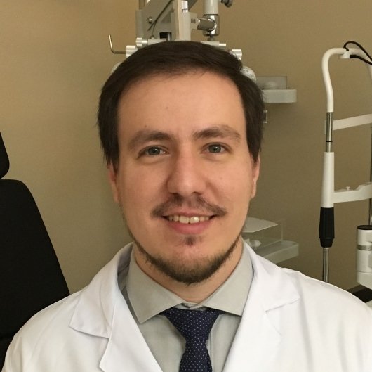 Dr. Roberto Leão
