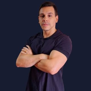 Dr. Lucas Castello