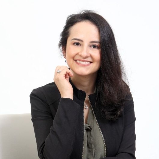 Dra. Camila C. Tremel Bueno