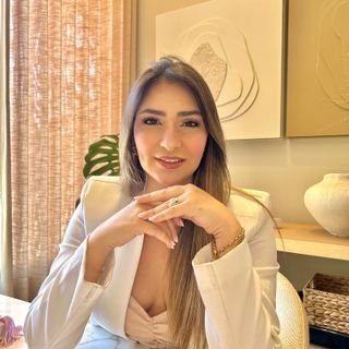 Dra. Gabriela Souza de Gouveia