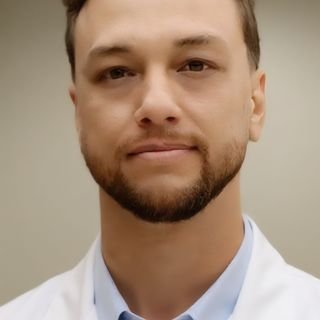 Dr. Lucas Hamamoto Rapini
