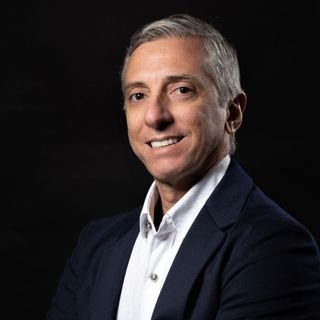 Dr. Gilberto Sousa