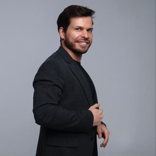 Dr. Hilton Lobato