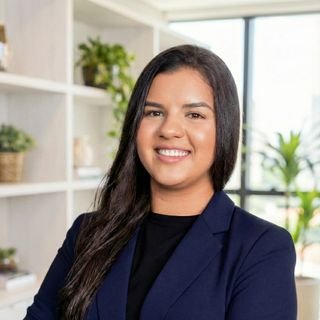 Dra. Natalia Brito Feu