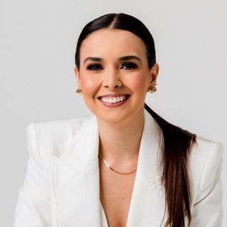 Dra. Cristiane Malveira