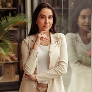 Dra. Mariah Fernandes Silva