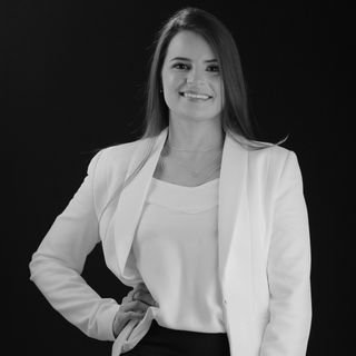 Dra. Danielle Cristina Leandro Alves