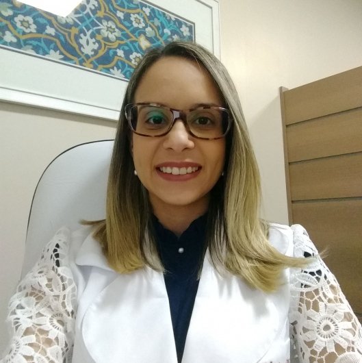 Dra. Mariana Góes