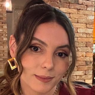 Dra. Bruna Moreira