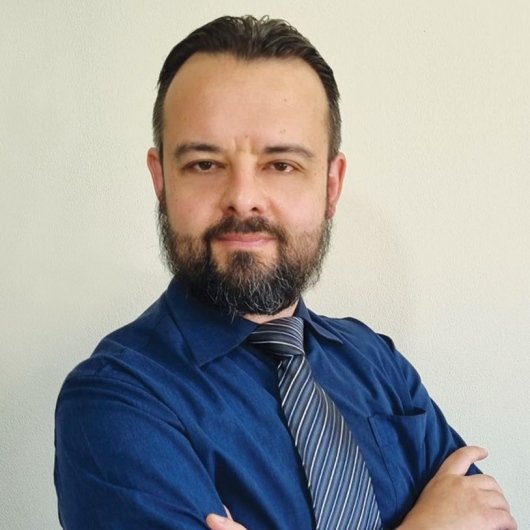 Dr. Rodrigo Fernandez