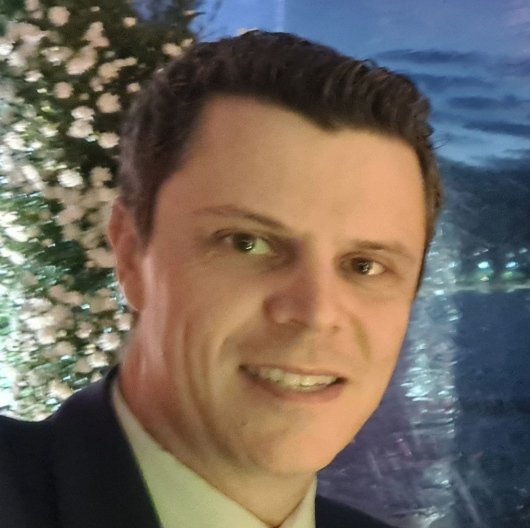 Dr. Airton José Camilotti Junior