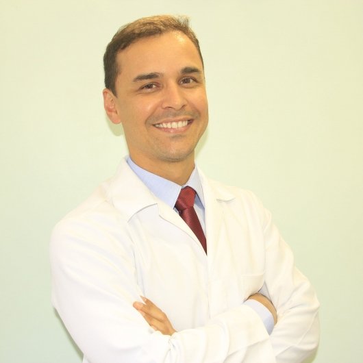 Dr. Estevan Stegues
