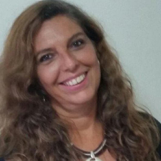 Dra. Yara Dias Leal