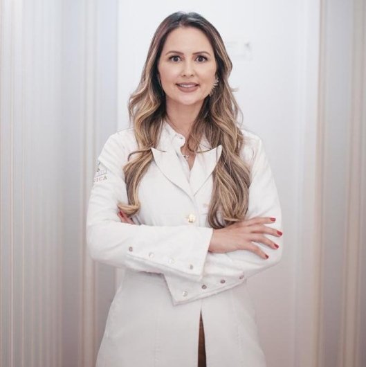 Dra. Bianca Cantoni Andrade de Azevedo