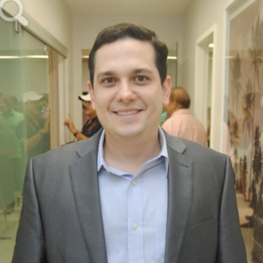 Dr. Leonardo Ribeiro