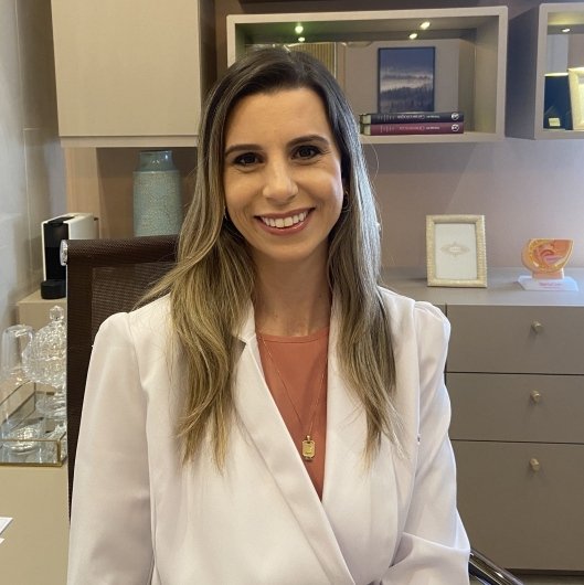 Dra. Débora Casagrande Junqueira