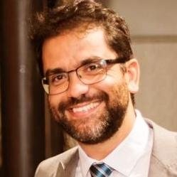 Dr. Carlos Guilherme Veloso Santos