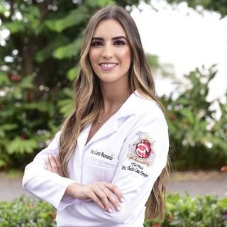 Dra. Lara Busnardo Louzada
