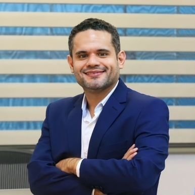 Dr. Carlos Severino