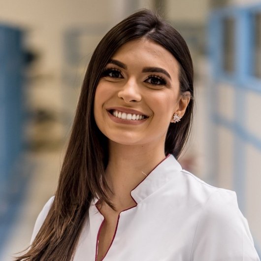 Dra. Fernanda Carlesso
