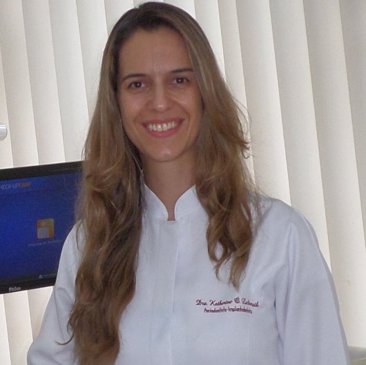 Dra. Katherine de Oliveira Luckeroth