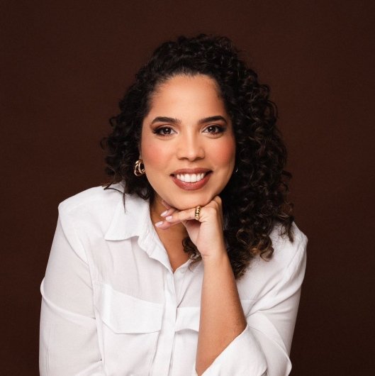 Dra. Claudia Ceni Britto
